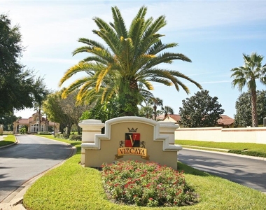 8424 Saint Marino Boulevard - Photo Thumbnail 33