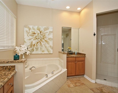 8424 Saint Marino Boulevard - Photo Thumbnail 14