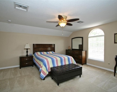 8424 Saint Marino Boulevard - Photo Thumbnail 20