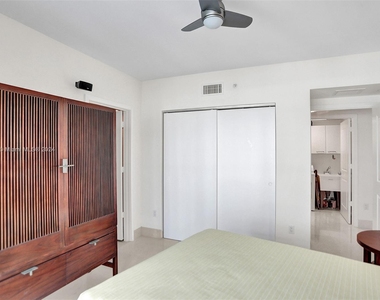 3101 S Ocean Dr - Photo Thumbnail 23