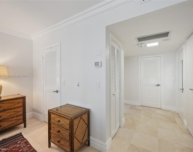 9801 Collins Ave - Photo Thumbnail 9