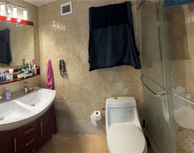 2655 Collins Ave - Photo Thumbnail 6