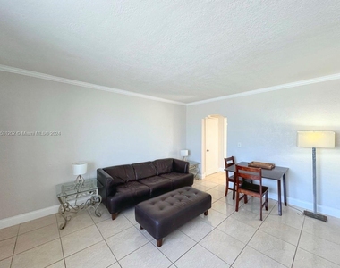 7435 Harding Ave - Photo Thumbnail 3