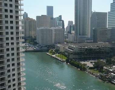 901 Brickell Key Blvd - Photo Thumbnail 10