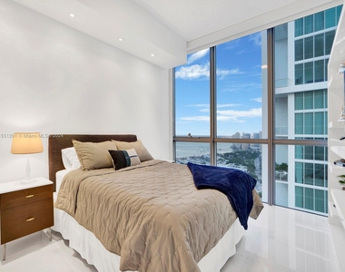 1100 Biscayne Blvd - Photo Thumbnail 20