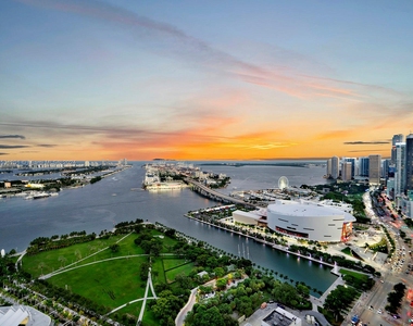 1100 Biscayne Blvd - Photo Thumbnail 22