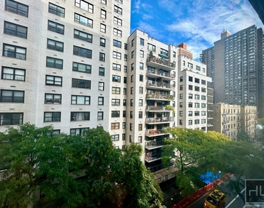 East 89 Street - Photo Thumbnail 16