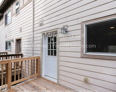 7602-7616 N Fiske Avenue - Photo Thumbnail 22