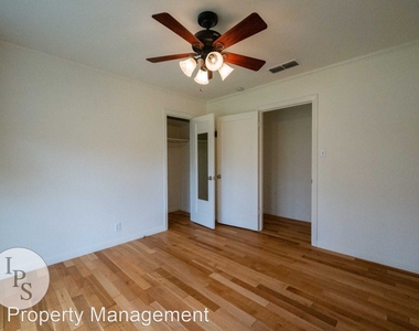 810 E Saginaw Way - Photo Thumbnail 11