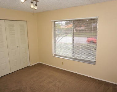 10443 Larissa Street - Photo Thumbnail 15