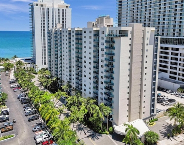 4001 S Ocean Dr - Photo Thumbnail 29