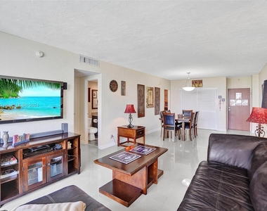 4001 S Ocean Dr - Photo Thumbnail 10