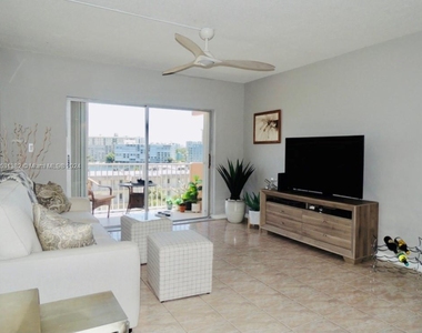 2200 E Hallandale Beach Blvd - Photo Thumbnail 0