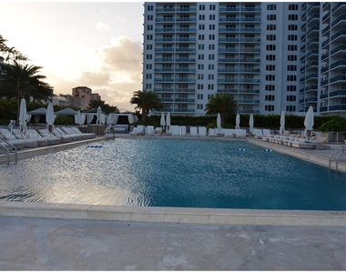 2301 Collins Ave - Photo Thumbnail 20