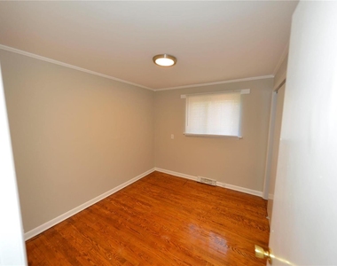 136 North Marguerite Avenue - Photo Thumbnail 13