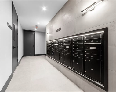 1042 President Street - Photo Thumbnail 11