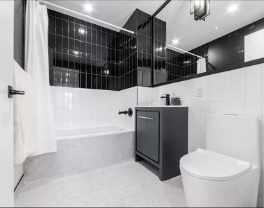 1042 President Street - Photo Thumbnail 4