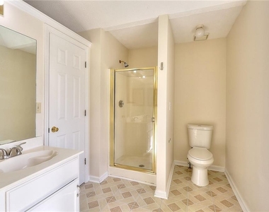 2717 Ashbury Point Lane - Photo Thumbnail 23