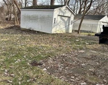 16536 Chatham Street - Photo Thumbnail 13