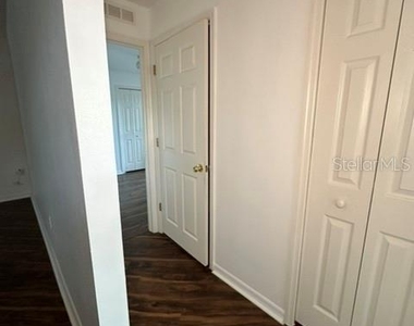 2204 Tealwood Circle - Photo Thumbnail 3