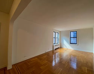 600 West 218th Street - Photo Thumbnail 2