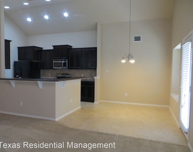 5404 Holly Oak Ln - Photo Thumbnail 3