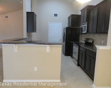 5404 Holly Oak Ln - Photo Thumbnail 4