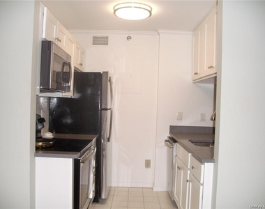 25 Rockledge Avenue - Photo Thumbnail 5