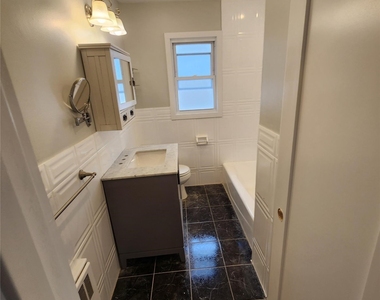 219 W Walnut Street - Photo Thumbnail 7