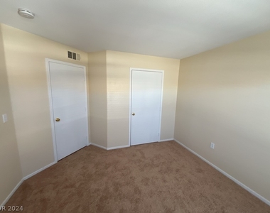 4555 E Sahara Avenue - Photo Thumbnail 24