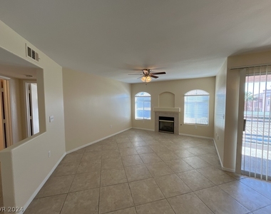 4555 E Sahara Avenue - Photo Thumbnail 3