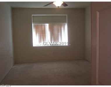 3327 Erva Street - Photo Thumbnail 4