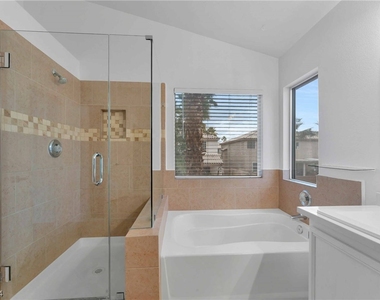 1207 Evening Canyon Avenue - Photo Thumbnail 20