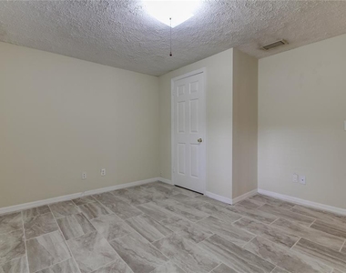 10406 Reclinata Lane - Photo Thumbnail 50