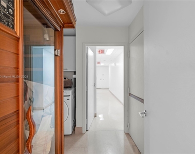 10225 Collins Ave - Photo Thumbnail 41