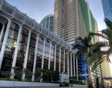 1200 Brickell Bay Dr - Photo Thumbnail 33