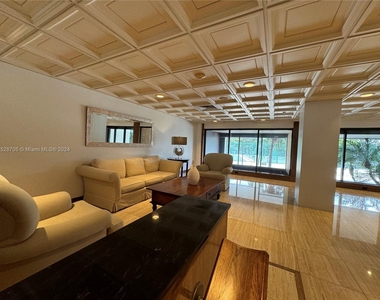 2333 Brickell Ave - Photo Thumbnail 27