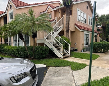 15581 Sw 104th Ter - Photo Thumbnail 1