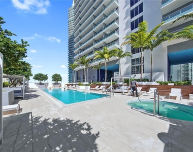 1300 Brickell Bay Dr - Photo Thumbnail 22