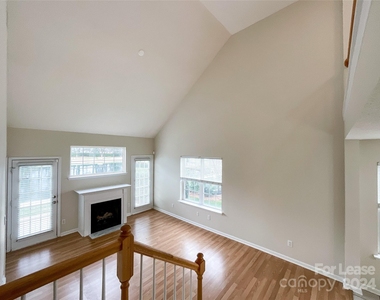 217 Arlington Downs Boulevard - Photo Thumbnail 22