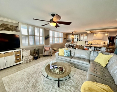 5440 N Ocean Drive - Photo Thumbnail 17