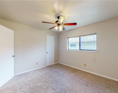 2807 Longmire Drive - Photo Thumbnail 17