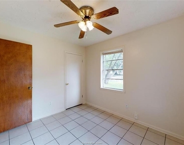 1404 Gunsmith Street - Photo Thumbnail 15