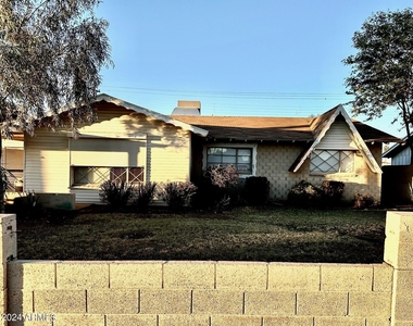 3638 W Ocotillo Road - Photo Thumbnail 20