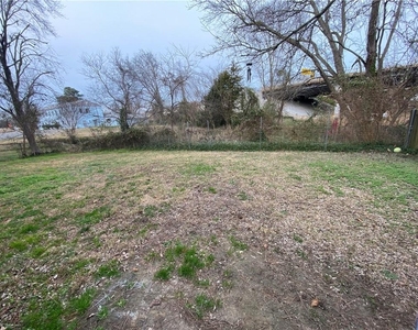 248 Burgoyne Road - Photo Thumbnail 12