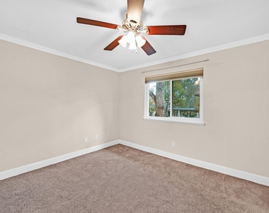 3135 Chateau Way - Photo Thumbnail 11