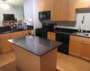 2410 W Flournoy Street - Photo Thumbnail 5