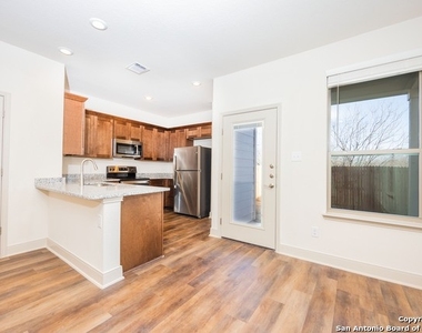 13502 Tulipwood Nook - Photo Thumbnail 7