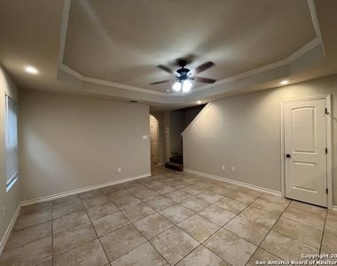 6950 Lakeview Dr - Photo Thumbnail 3