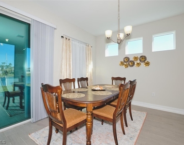 425 Coral Reef Place - Photo Thumbnail 16